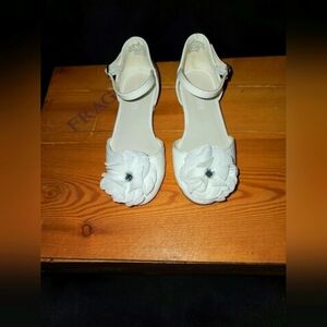 Gymboree White Dress Shoes with Floral Accent